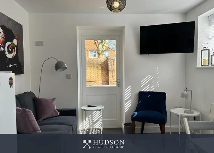 Detached House In Telford With Parking