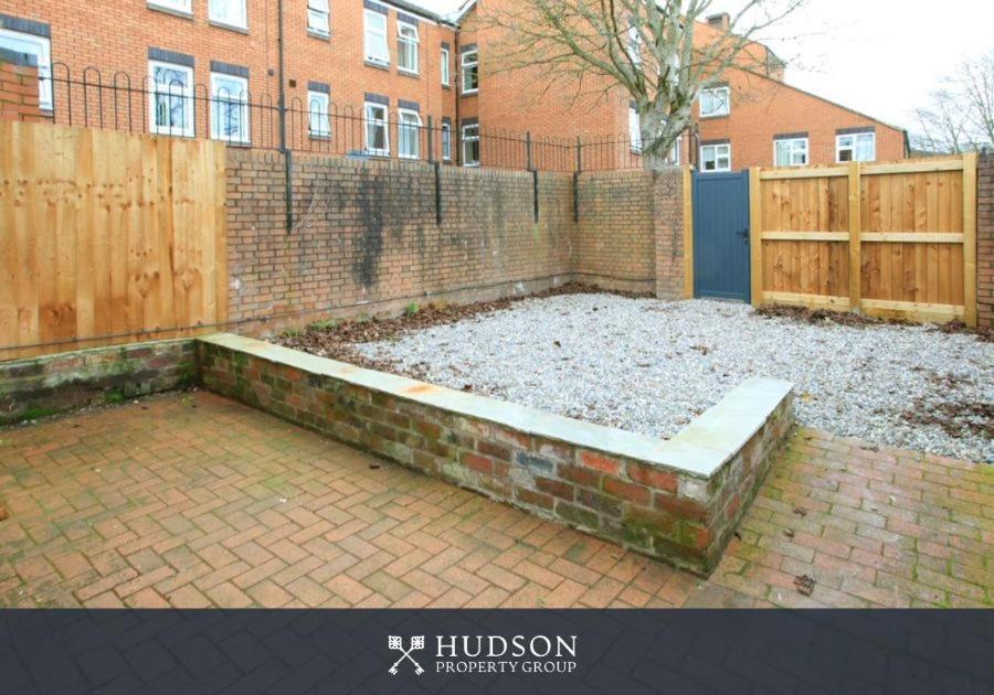 Detached House In With Parking * Telford
